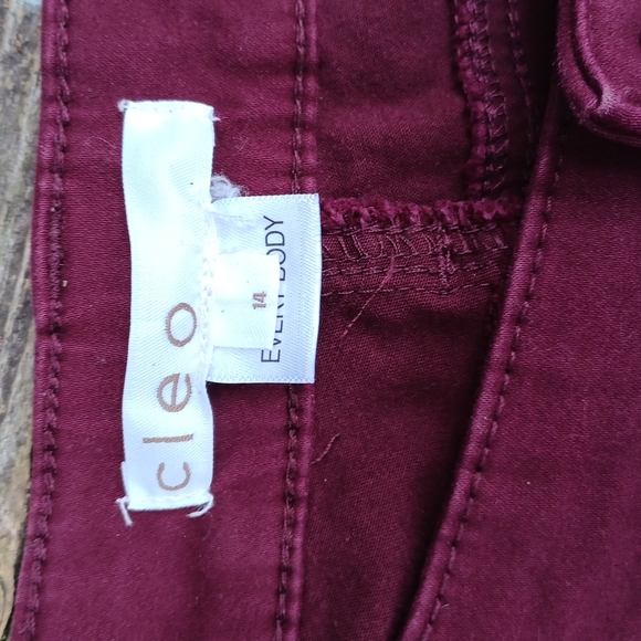 Burgundy stretch jeans size 14 - Picture 4 of 6